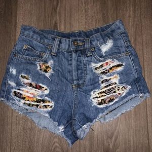 CARMAR JEAN SHORTS